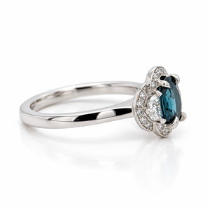 1.03ct Australian Sapphire ring